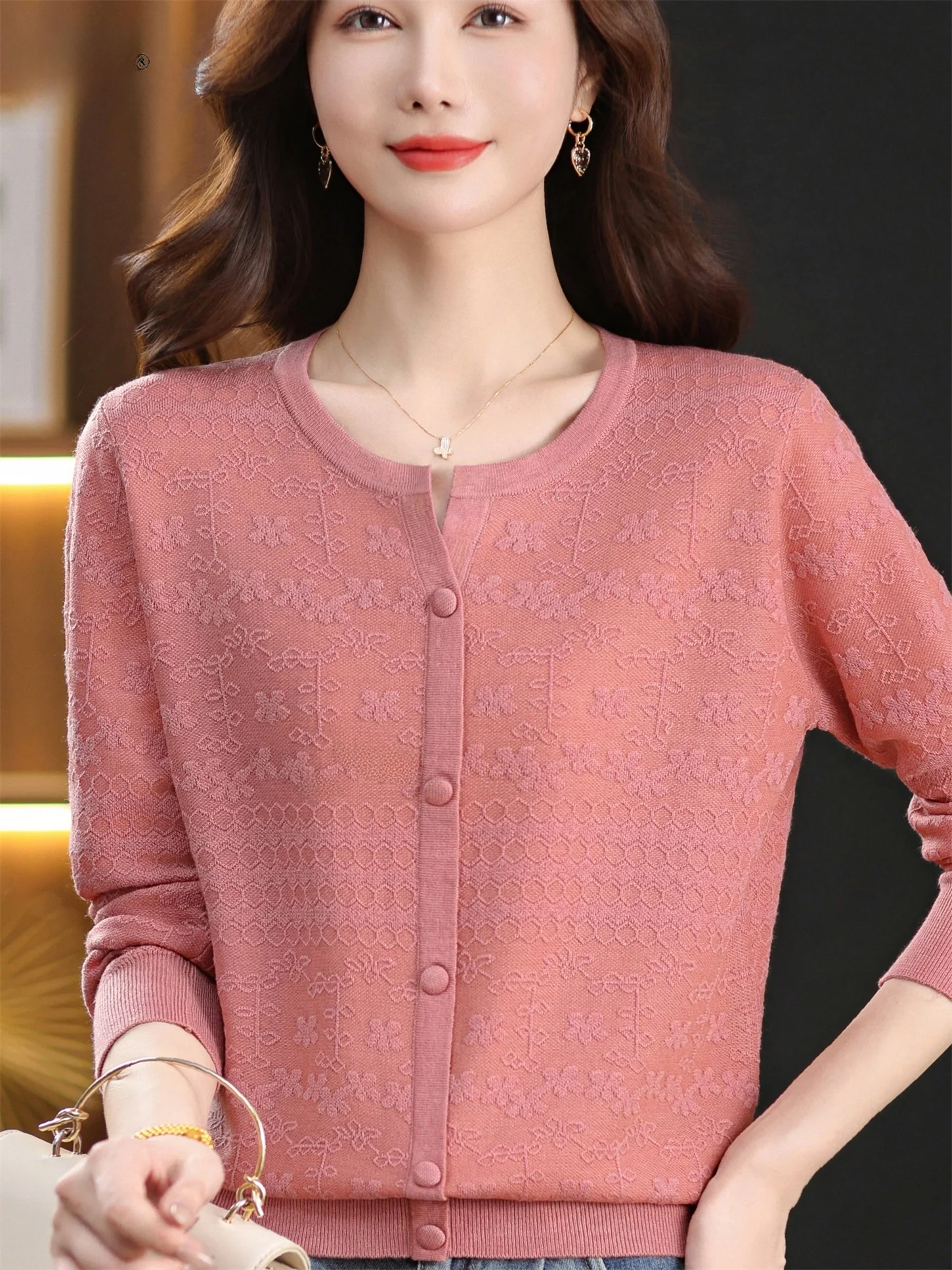 

Модный круглый трикотаж Ne, свободный тонкий универсальный трикотаж для женщин среднего возраста и ли, весна-осень, новое поступление, дышащее...