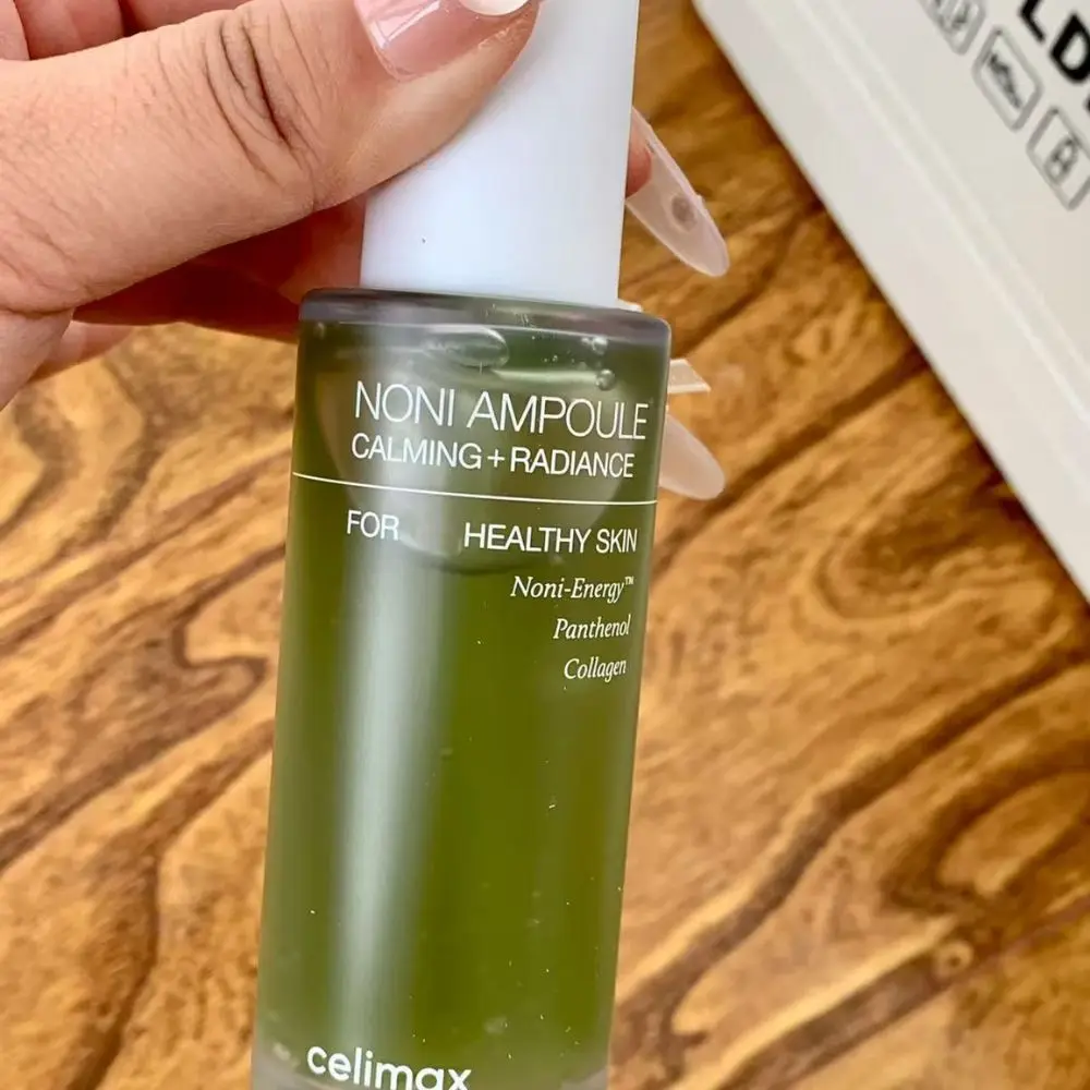 30 ml Noni Fruit Essence Anti-Falten-Feuchtigkeitsspendend, verblasst feine Linien, verbessert die Rötung der Haut, beruhigend, bleiben Sie spät. Essenz-Hautpflege