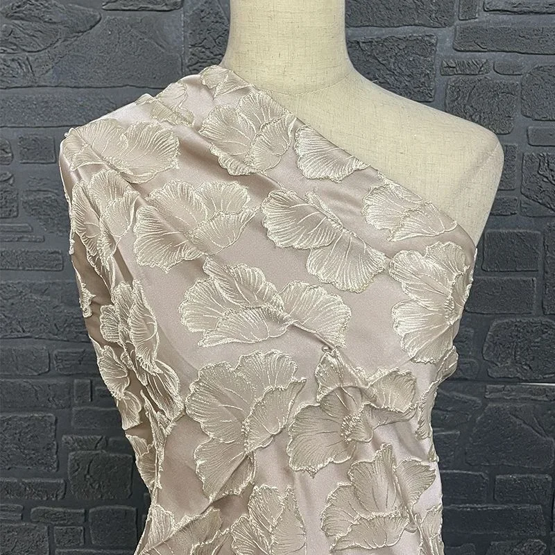 

Light Pink Petal Three-dimensional Relief Texture Fabric Gold Wire Jacquard Hanfu Qipao Skirt Clothing Designer Fabric