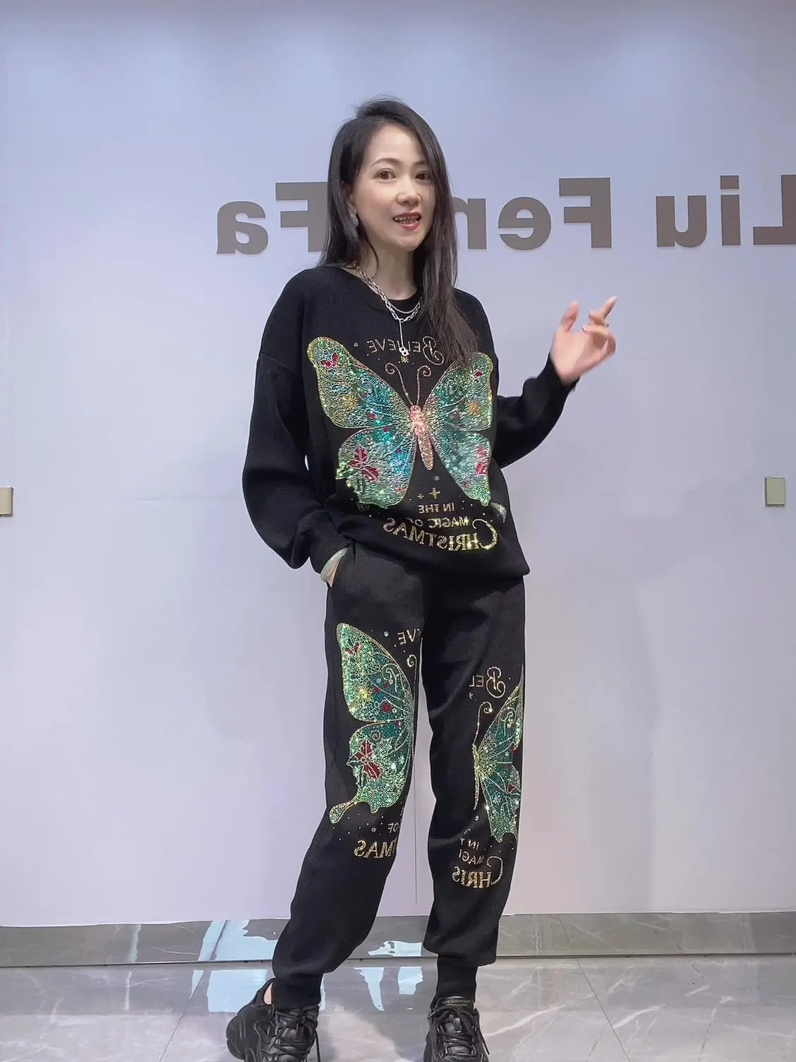 

New Autumn Long Sleeve Hoodies Sets Women Diamonds Butterfly Space Cotton Pullover Top + Elastic Waist Loose Straight Pants Suit