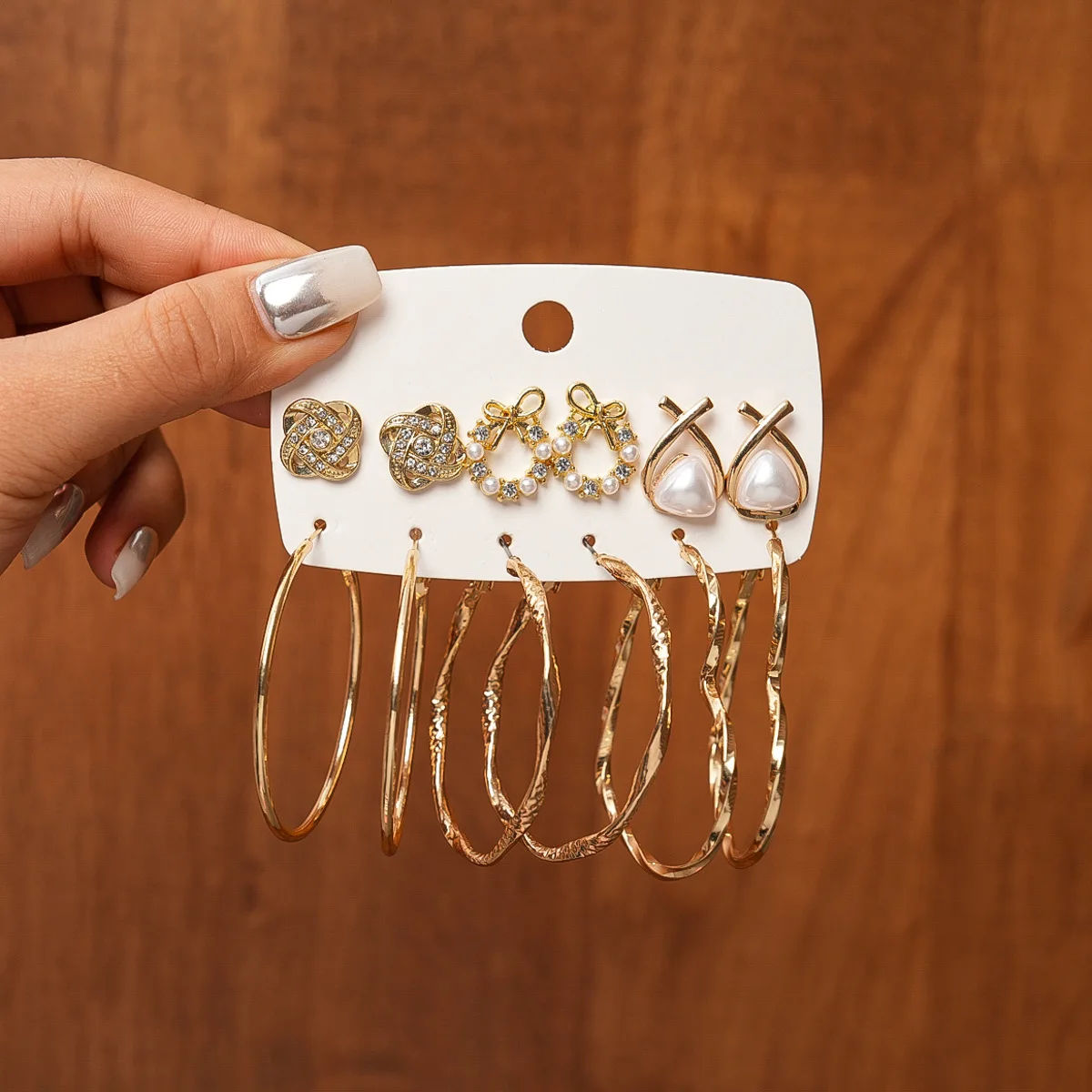 

12 Pcs Gold Color Metal Earrings Circular Heart Star Flower Earrings for Women Temperament Fashion Daily Life Ear Jewelry Gifts
