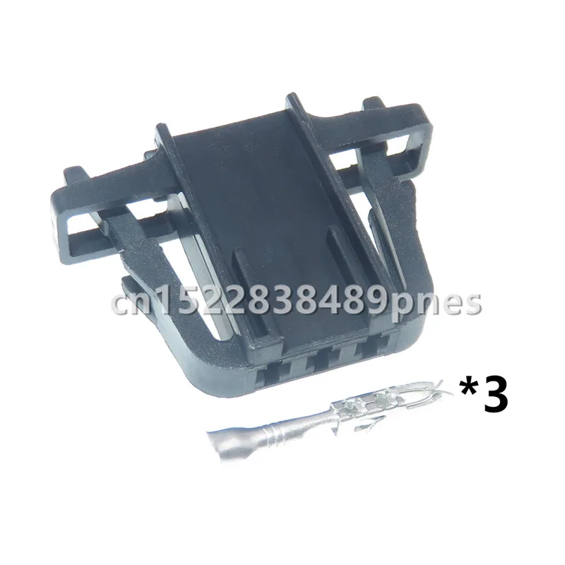 

3 Pole 3B0972703 Automotive Horn Plug 1.5 Auto Cable Socket Door Lamp Tail Lights Connector 3B0 972 703 For VW Skoda