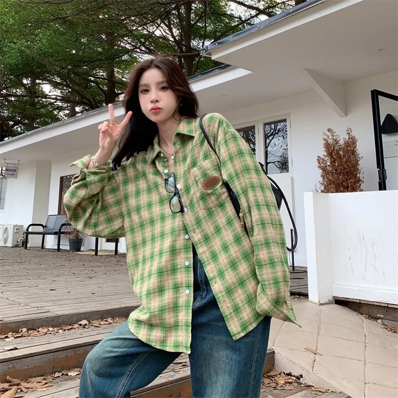 

Green Plaid Shirt Women Spring and Autumn New Niche Design Sense Long-sleeved Blouse Vintage Loose Versatile Shirts Female