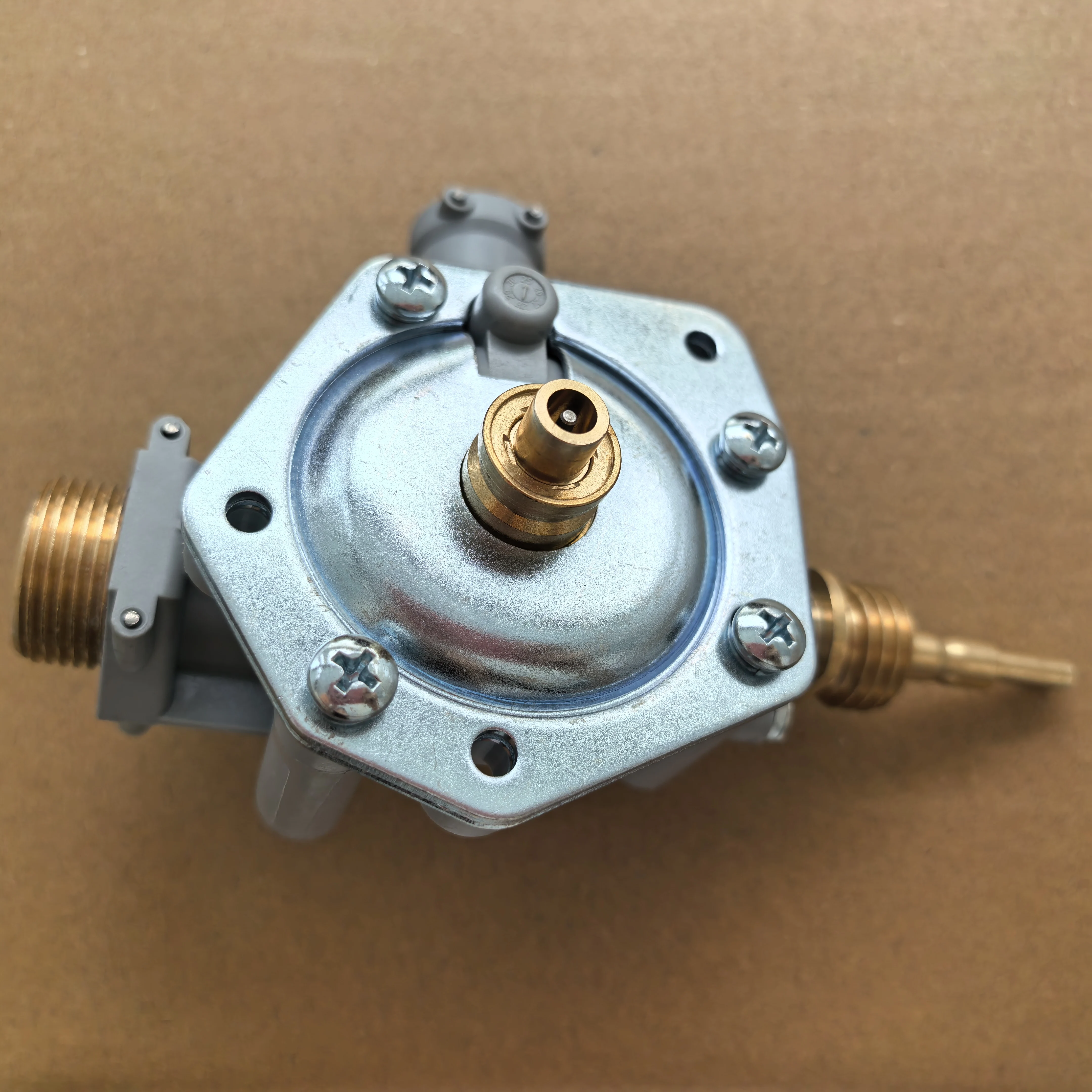 صمام لولبي 1pcs Body water heater JUNKERS Proportional valve accessories الماء والبخار — تفصيل 2