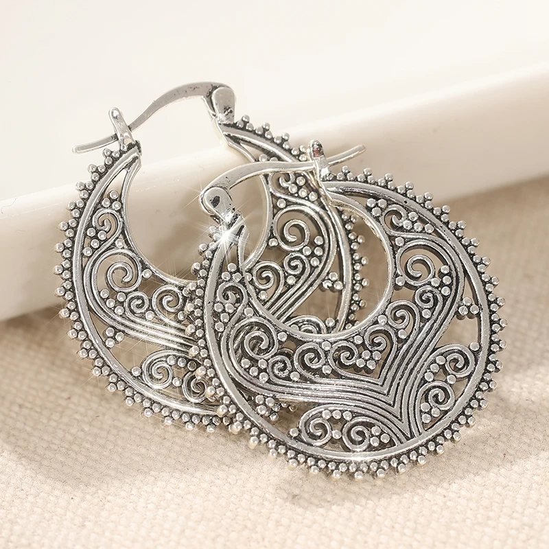 Pendientes estampados ahuecados hechos a mano de artesano de Material de cobre Vintage para mujer, pendientes de aro con gancho de estilo bohemio