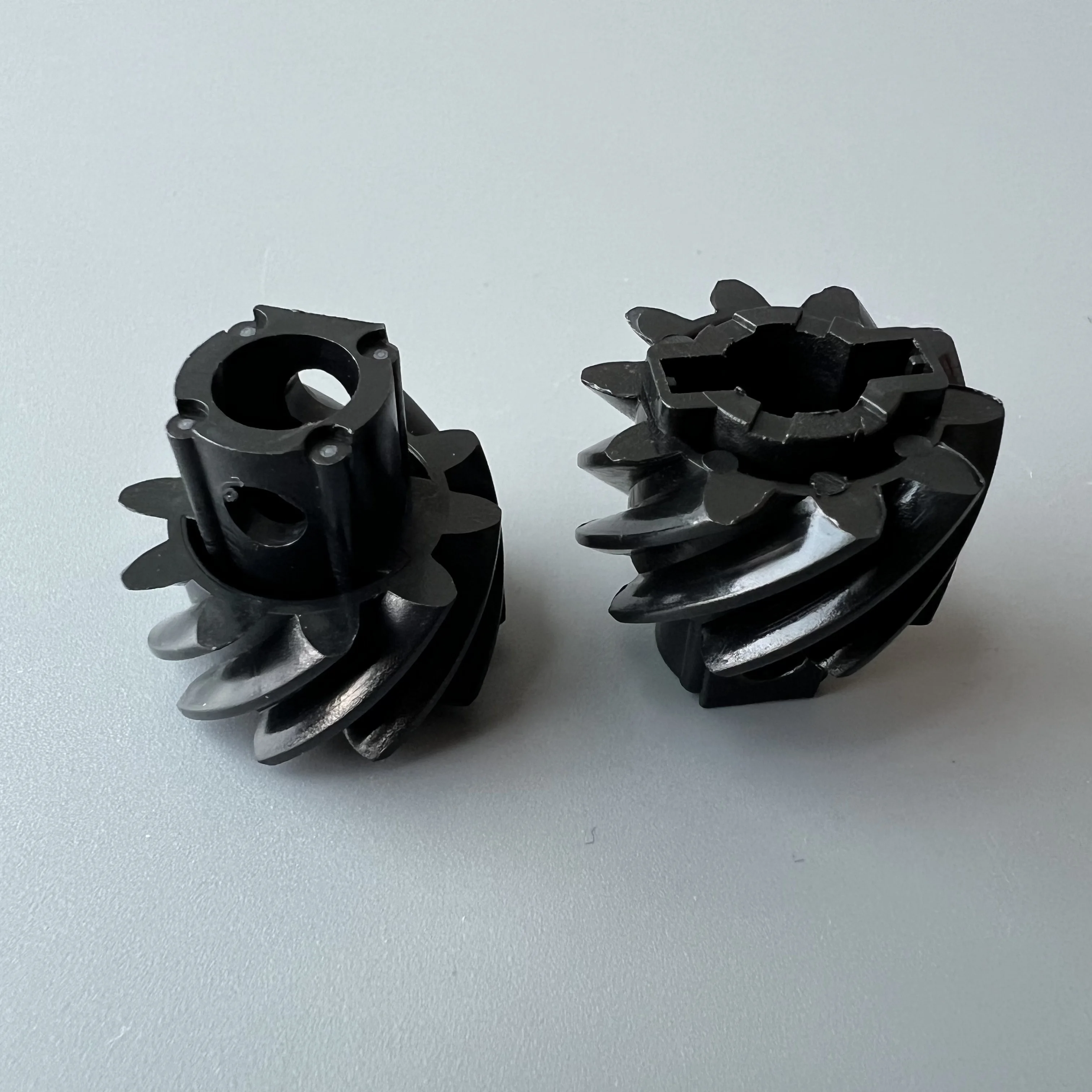 (2 sztuki/lot) Fuji 10.T.HELICAL GEAR 327D 1060270   327D 1060170   327D 1060270 C 327D 1060170 B KEY WAY dla Frontier 500/550/570/590 — zdjęcie produktu 2