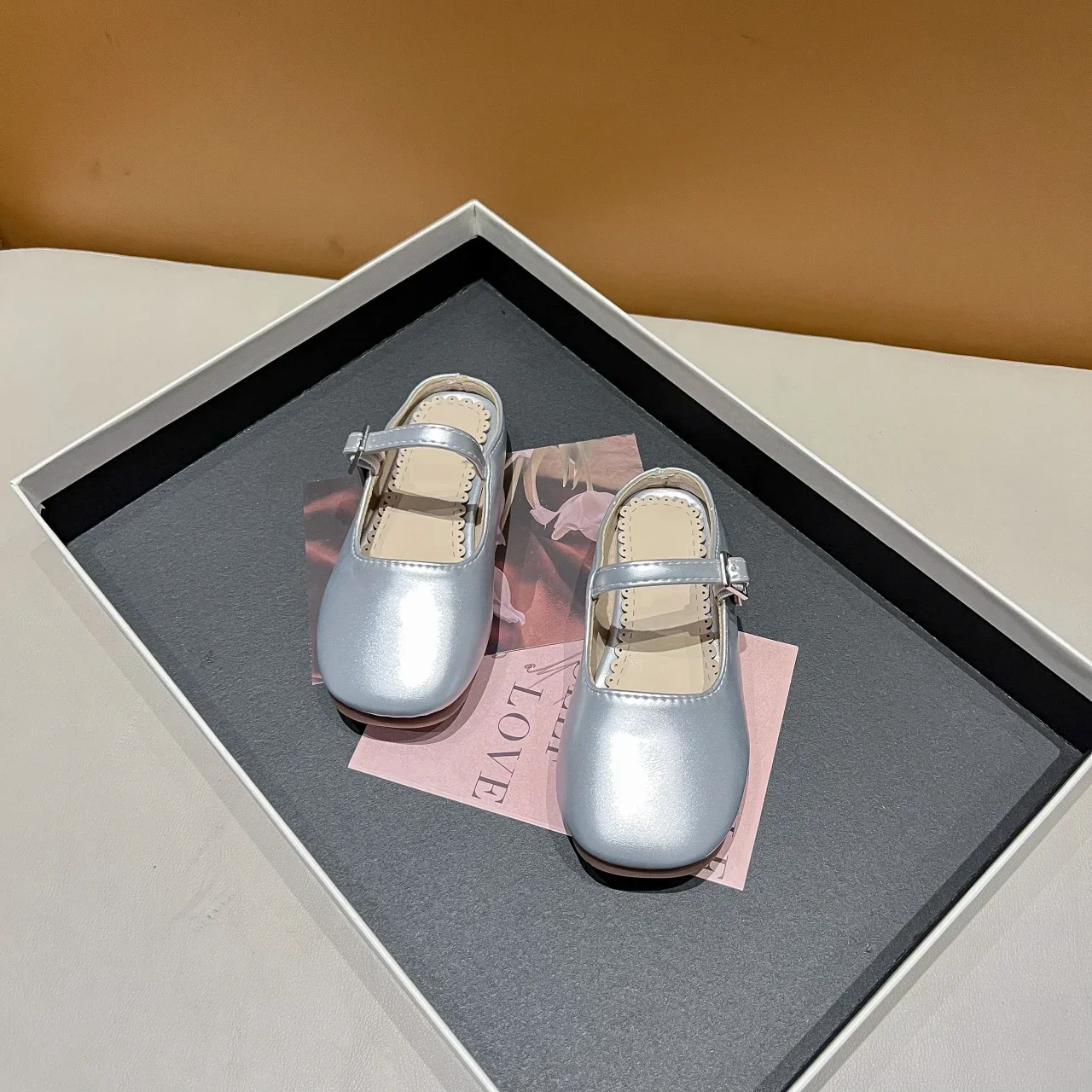 

Girls Princess Shoes Outdoors Soild Color 2025 Summer New Kids Slippers Korean Style Ins Trend Girls Princess Shoes Slip-on Chic