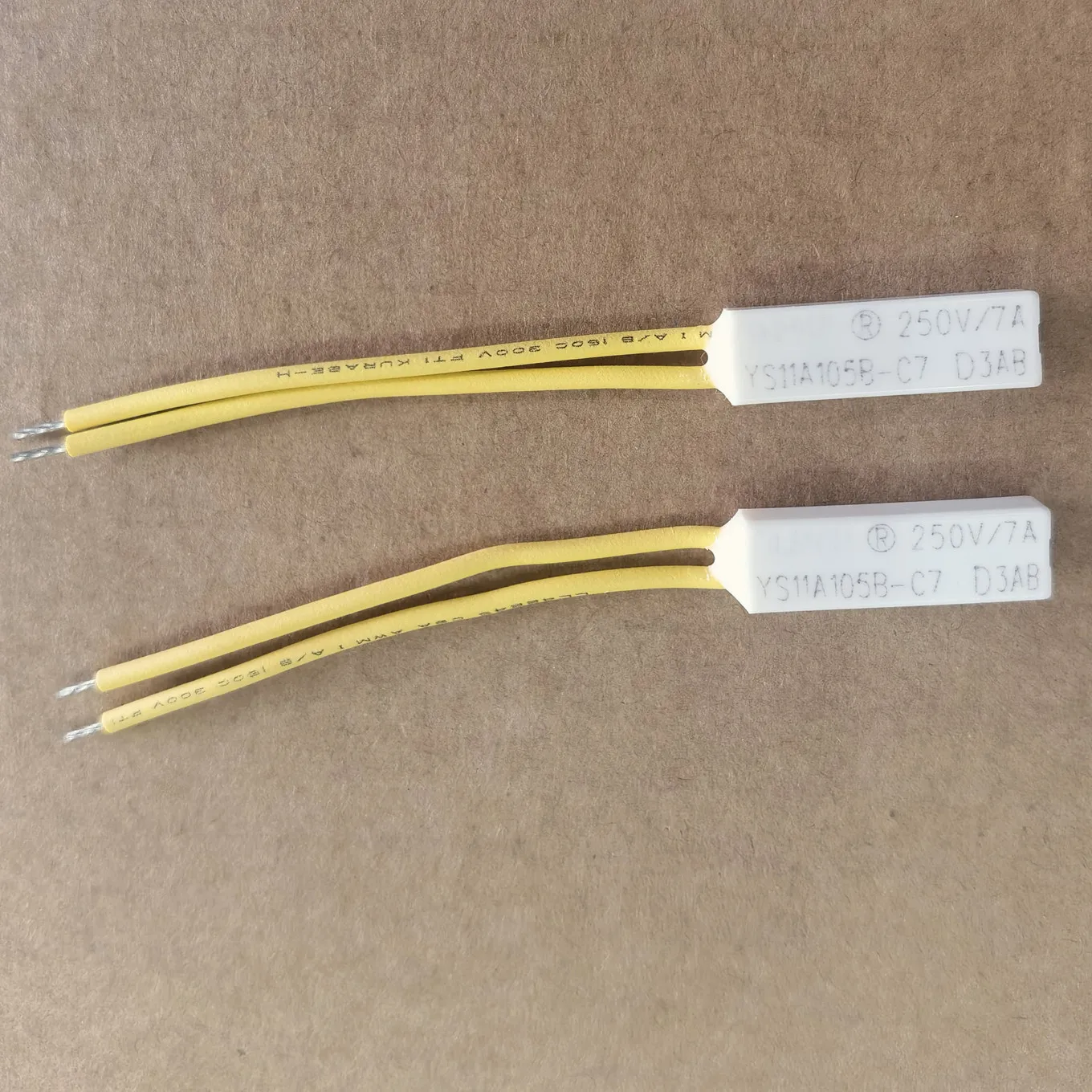 Original New 100% Projector Temperature Control Switch 105-110 Degree Thermostat YS11A105B-C6 YS11A110B-C6