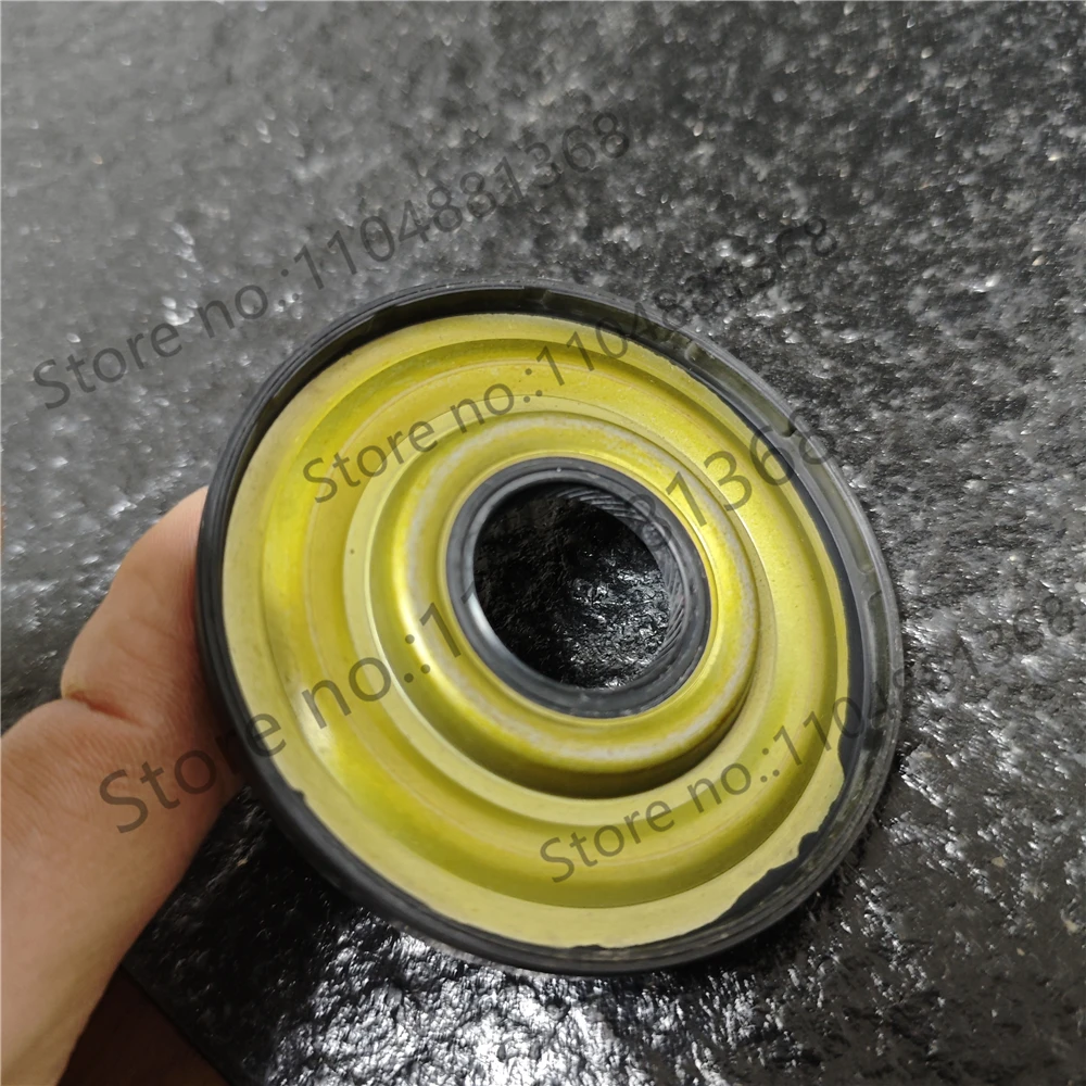 for Original  Japan BC3555E Servo Motor BH6656E BH6657E BE5944E Oil Seal