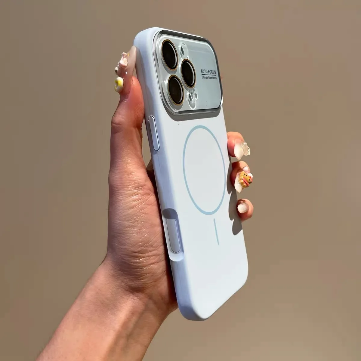 حافظة MagSafe ذات نافذة شفافة بزر AI لهاتف iPhone 17 Pro Max، غطاء سيليكون سائل مع اختصار بنقرة واحدة وحماية مغناطيسية #1