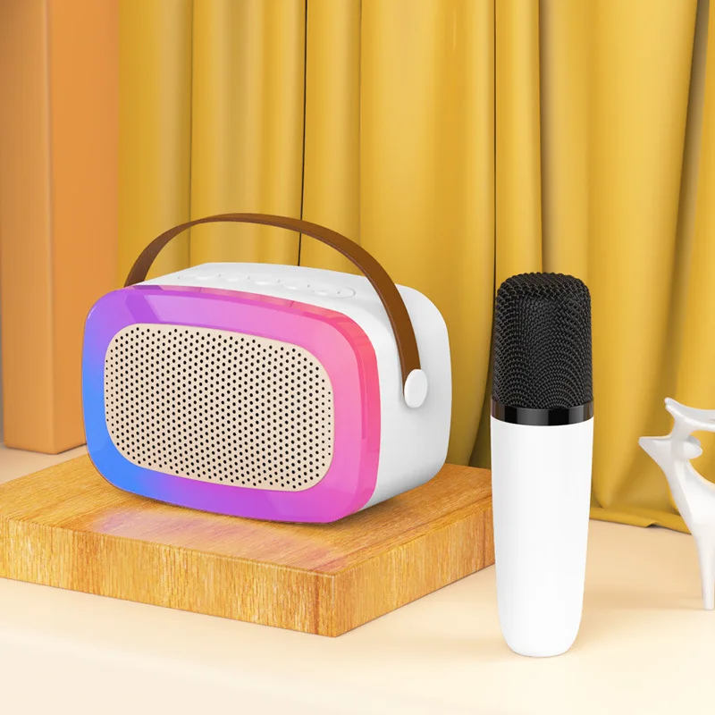 Minimicrófono inalámbrico con Bluetooth, altavoz portátil para Karaoke, Audio integrado, Subwoofer, novedad de 2023