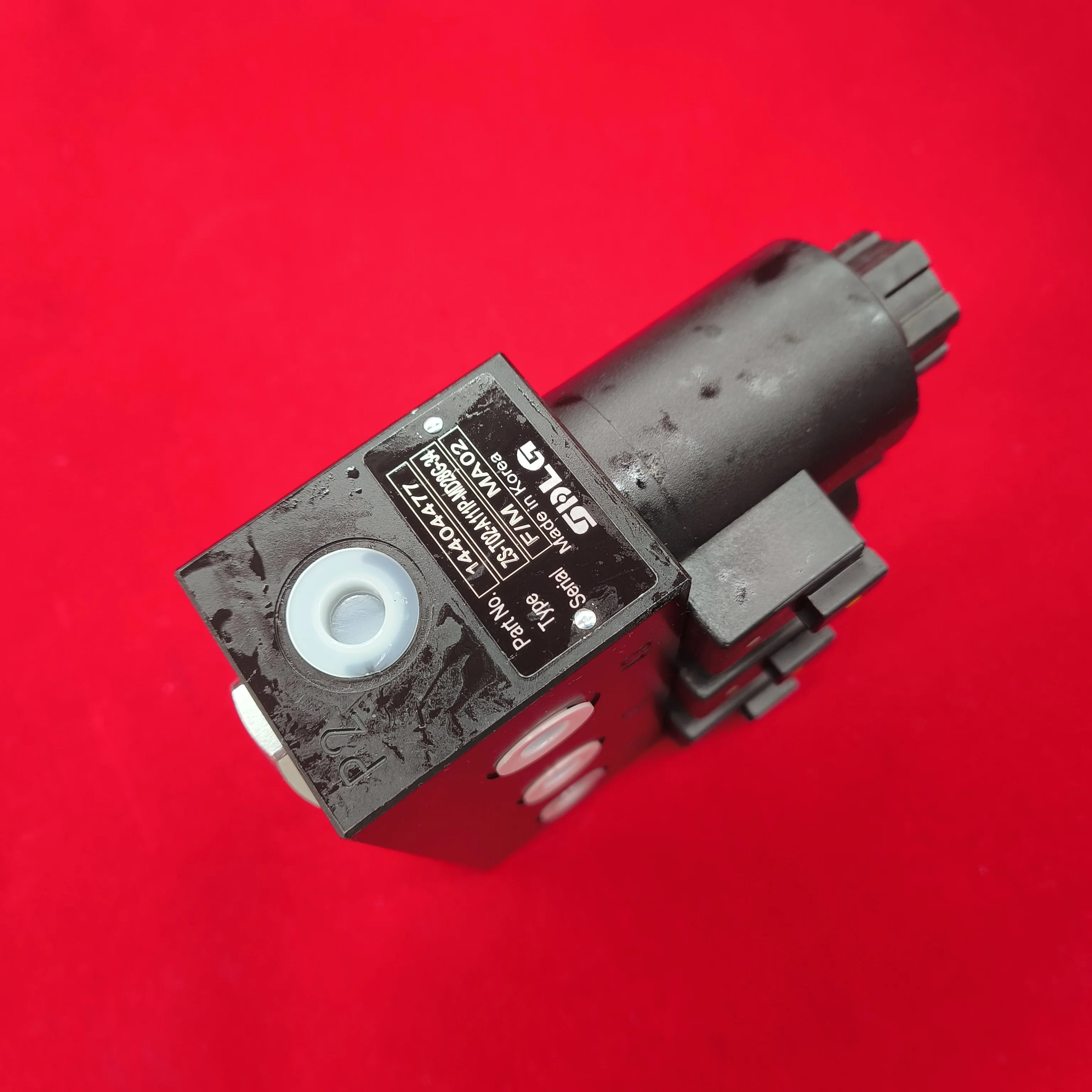 Solenoid valve 11211291 14576859 Solenoid Valve coil ForVOLVO  EC210BLC EC240BLC