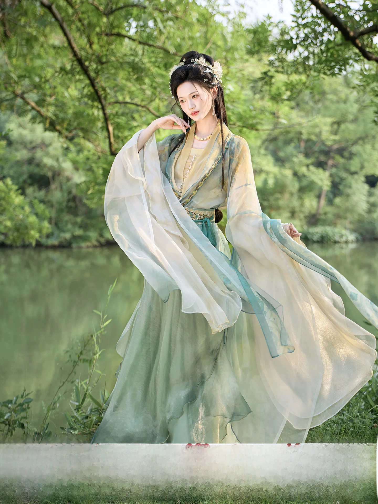 

Thirteen Surplus Little Bean Cucumber Does Not Speak Summer 2025 New Large Sve Embroidered Split Skirt Women's Original Im...