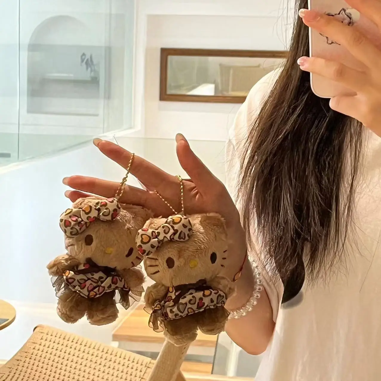 Hello Kitty pluszowa lalka brelok kreskówka czarna skóra spódnica w panterkę Kitty Cat wisiorek breloki akcesoria do toreb prezenty