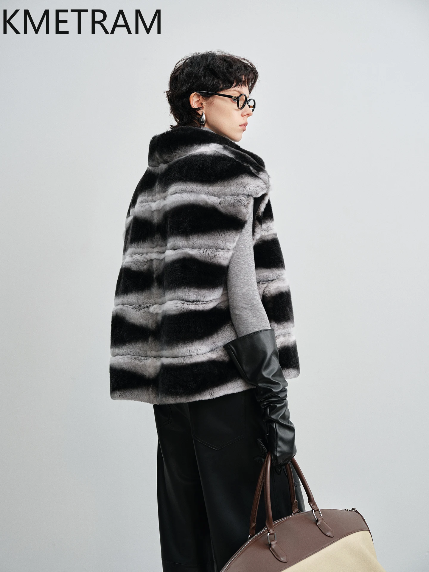 เสื้อกั๊กขนกระต่ายเร็กซ์แท้ 100% สไตล์โอลด์มันนี่สำหรับผู้หญิง เสื้อโค้ทขนสัตว์แท้แบบไม่มีแขน คุณภาพสูงสำหรับฤดูหนาว ปี 2025 шуба женская