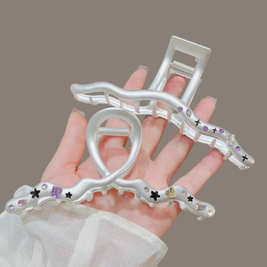 

Matte Silver Metal Large Hair Claw Clips Crab Barrettes Women Girls Diamond Crystal Hair Clamps Shark Clips Hair Accessories New