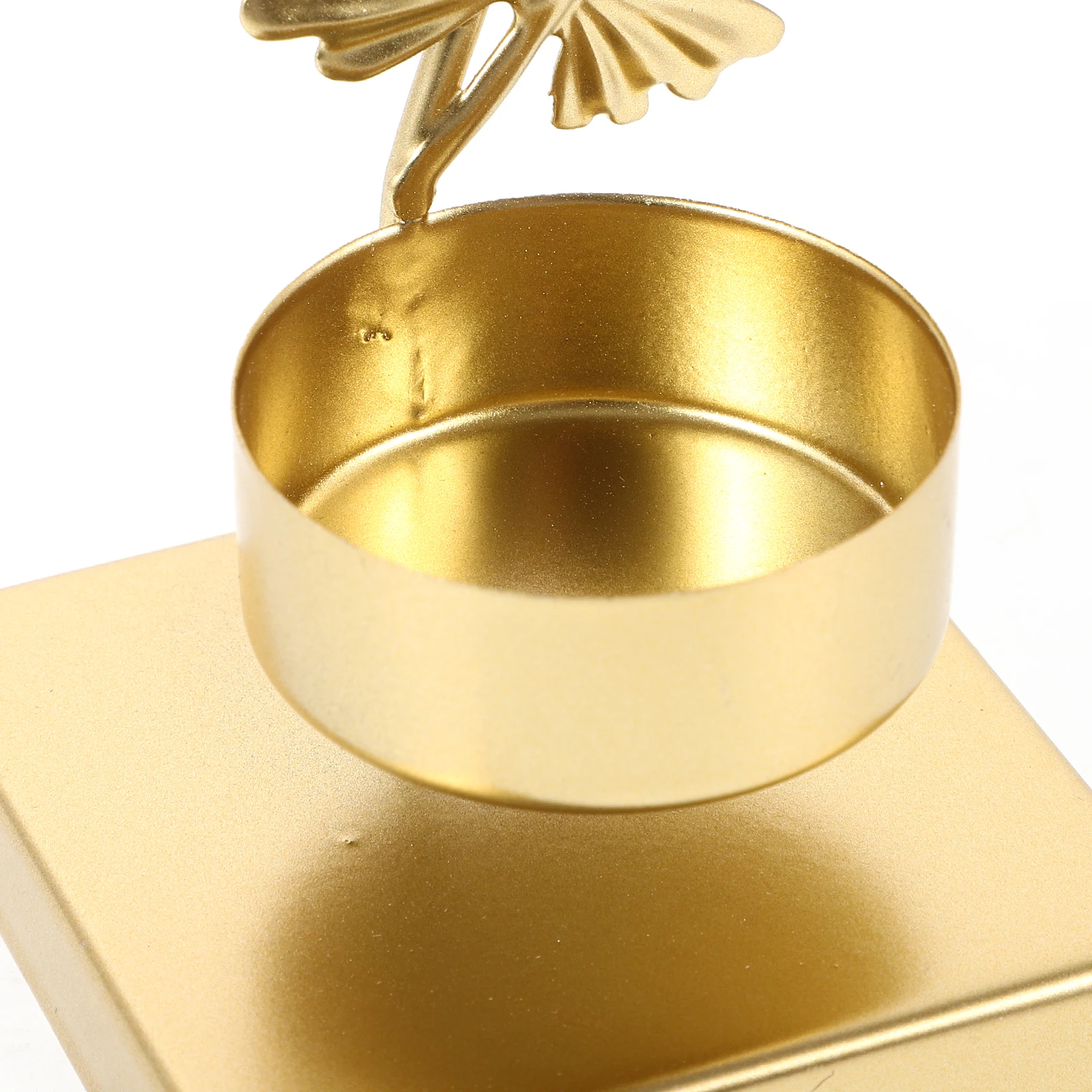 

Metal Candlestick Holder Nordic Design Tabletop Centerpiece Stable Rust Resistant Unique Shape Wedding Banquets