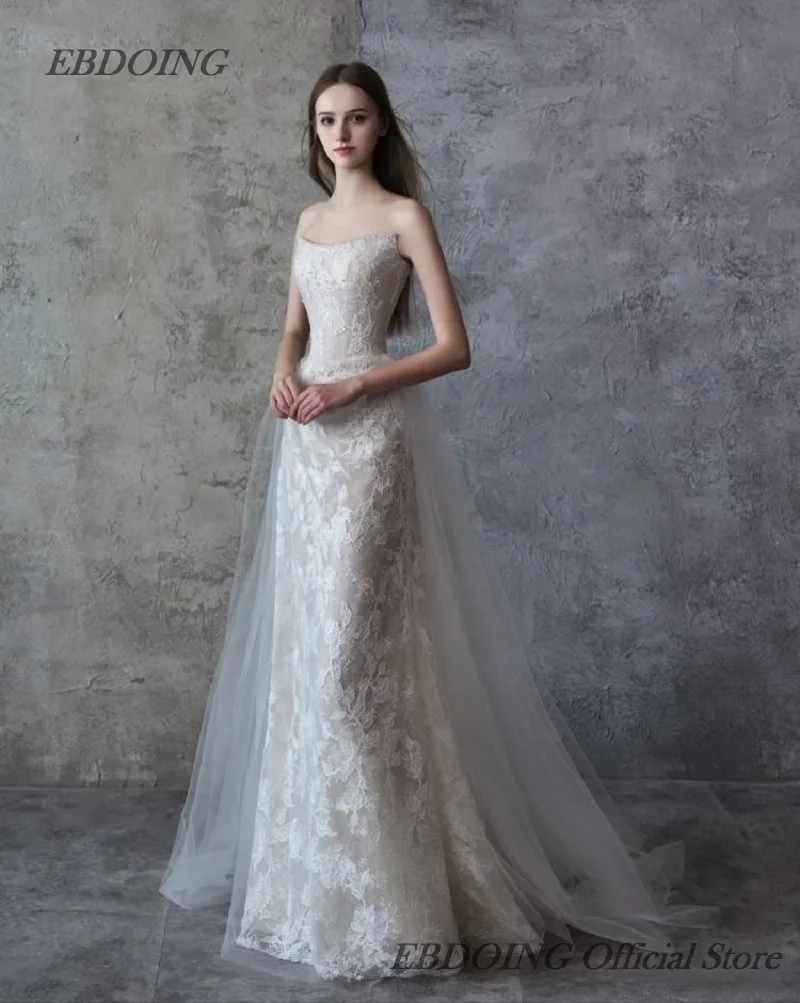 ชุดแต่งงานทรงเมอร์เมด ผ้าลูกไม้ คอทรงเรือ แขนกุด พร้อมชายกระโปรงถอดได้  ชุดเจ้าสาวสั่งตัด