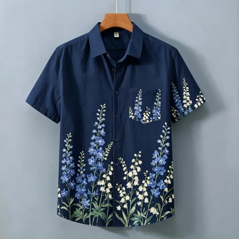 Herrenhemd mit frischem Blumenmuster, Kurzarmhemd mit Taschen, geeignet für lässige Streetwear im Sommer.