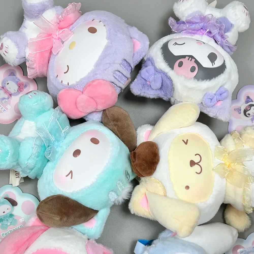 Toptoy Sanrio personajes gatitos serie vinilo caja ciega lindo escritorio colgante muñeca adornos jugar con juguetes coleccionables de moda