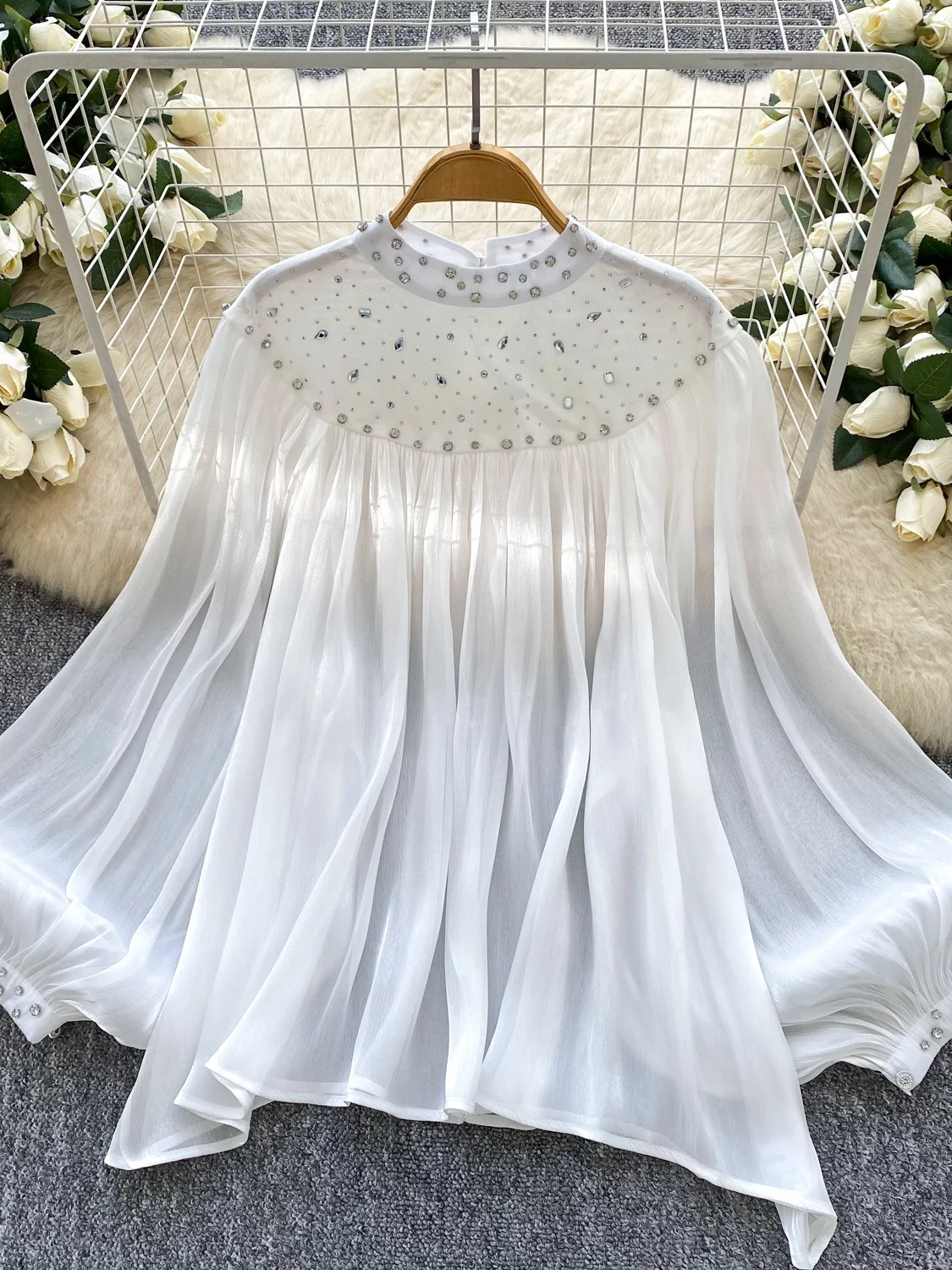 Lampa z ciężkimi koralikami, zdobiona frędzlami, siateczka, luźna bluzka damska w stylu casual, elegancka, z włókna poliestrowego, długa.