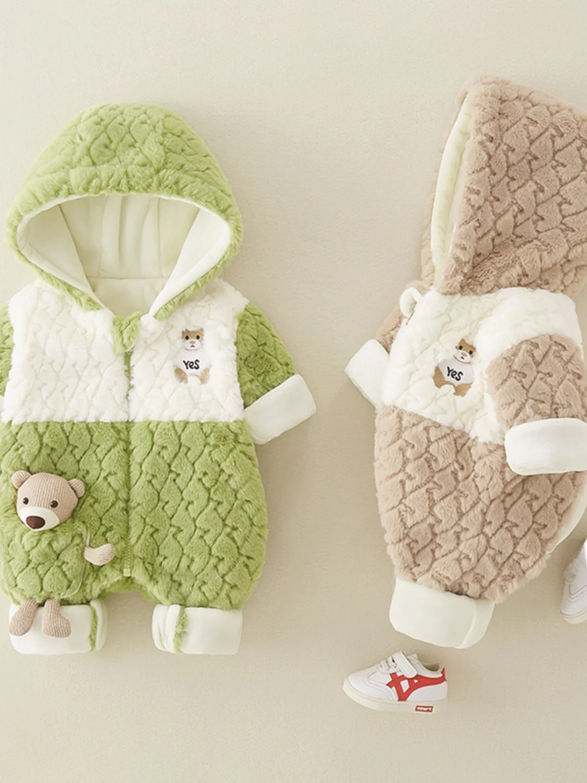 

Утепленный флисовый зимний комбинезон для малышей с капюшоном, мультяшным принтом, теплый, на молнии, с длинными рукавами, хлопковый, для активного отдыха