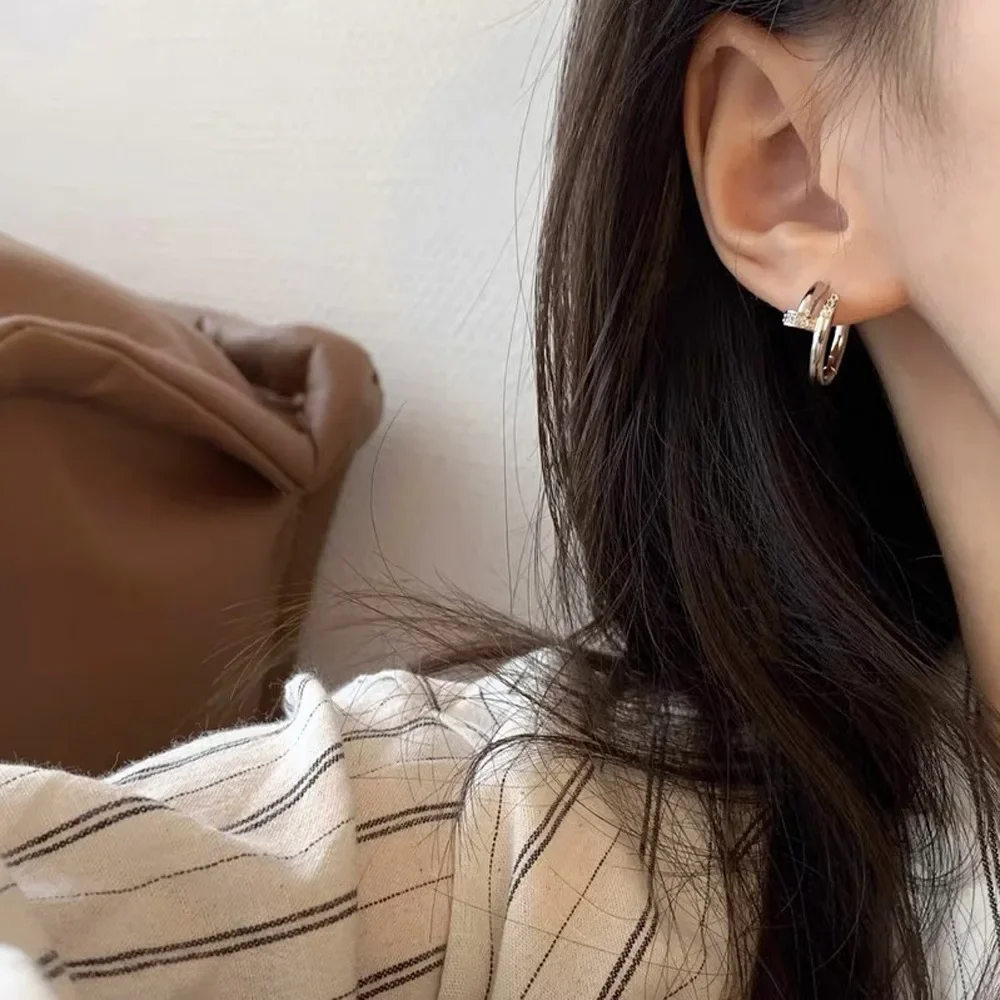 2024 Design Classic 3 Color Snake Shaped Micro Set Zircon Hoops Earrings Luxury Jewelry Accessories for Women at Wedding Parties image 3