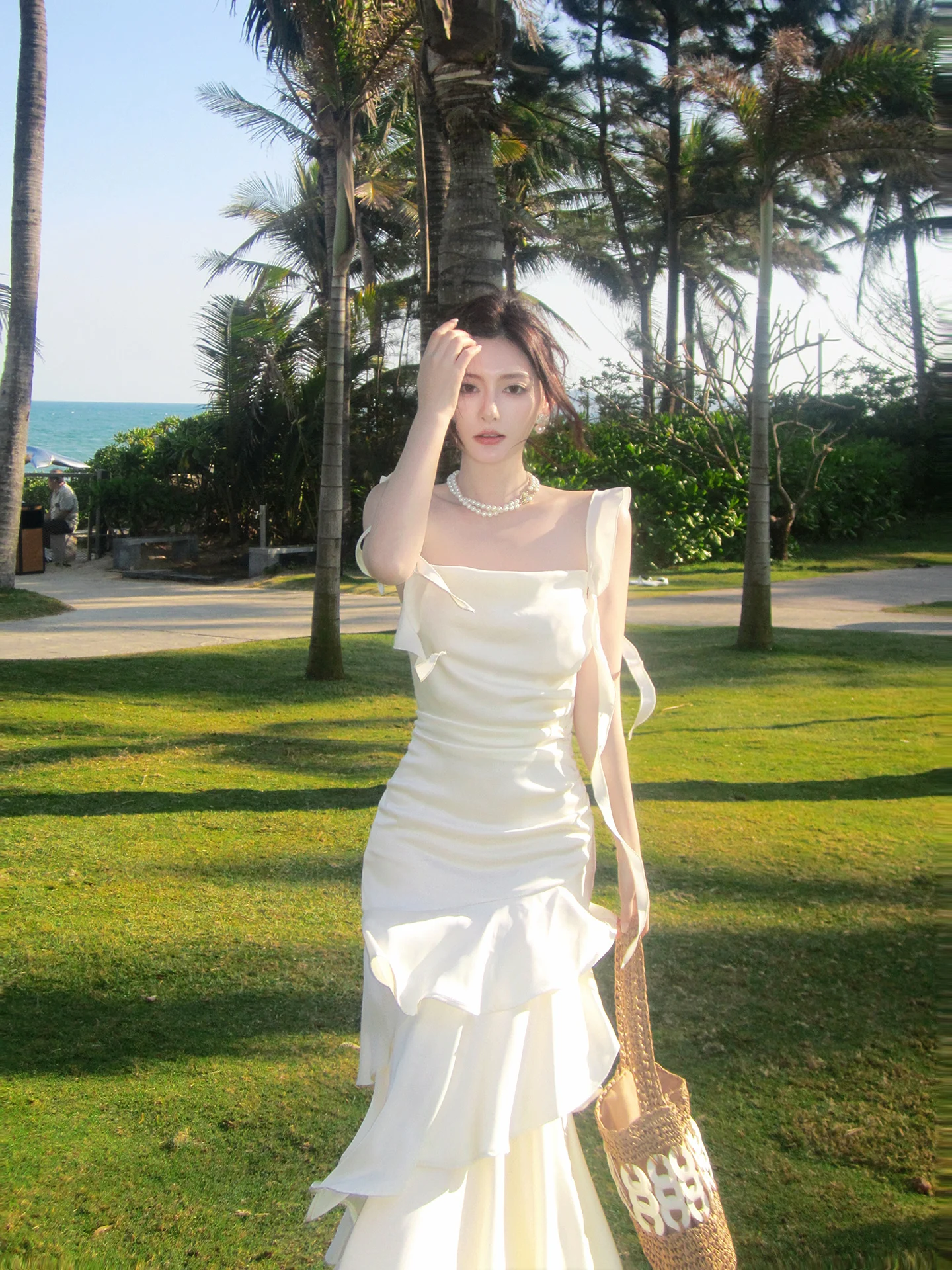 

Good Job Rain Miao Wind Bell Satin Dr Women's Ele Waist Cinching Gown French Sle Pleated Fi Tail Skirt