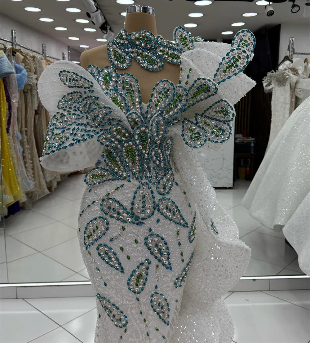 

2026 Уникальные белые платья для выпускного вечера с бисером, африканские кристаллы, Русалка, вечерние платья для дня рождения, вечернее платье с многоуровневой юбкой по индивидуальному заказу