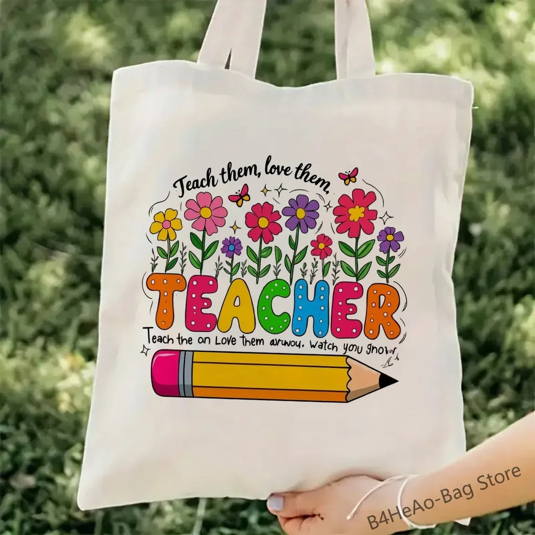 حقائب يد مطبوعة من Teach Love Inspire للنساء من Apple Books Pencil Graphics Tote Bag، هدية للمعلم، حقائب كتف للسفر والشاطئ