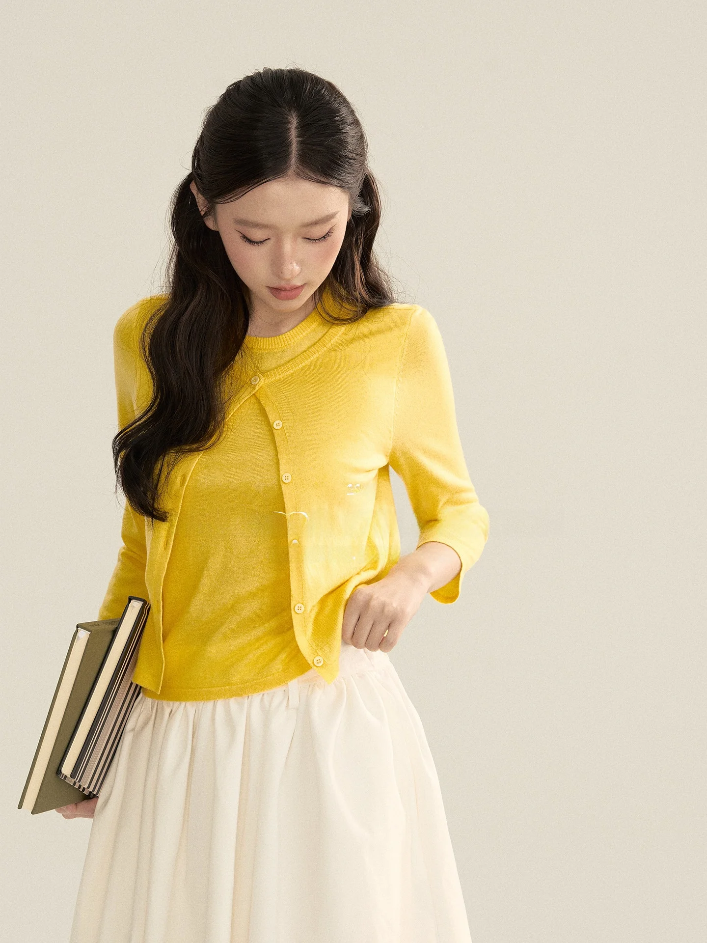 

OIOI E Suower Sea, осенний открытый кардиган, топ с пуговицами 7, све, длина до плеч, чистый цвет, облегающий женский костюм для поездок на работу