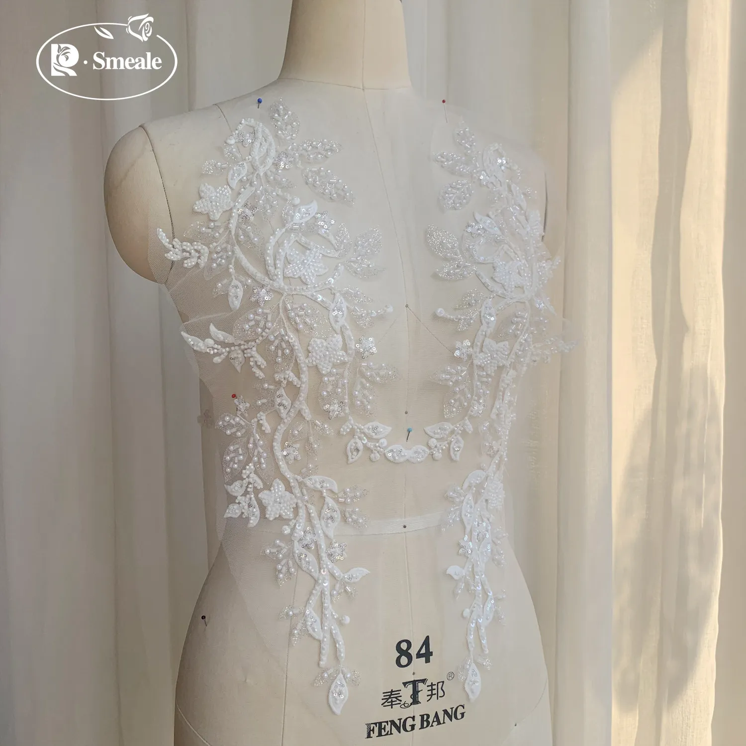 Glitzerpulver Silberweiß Perlenbestickte 3D-Spitze Spiegelblumen Blätter Hochwertige Handgefertigte DIY Hochzeitsschleier-Applikation – Detail 3
