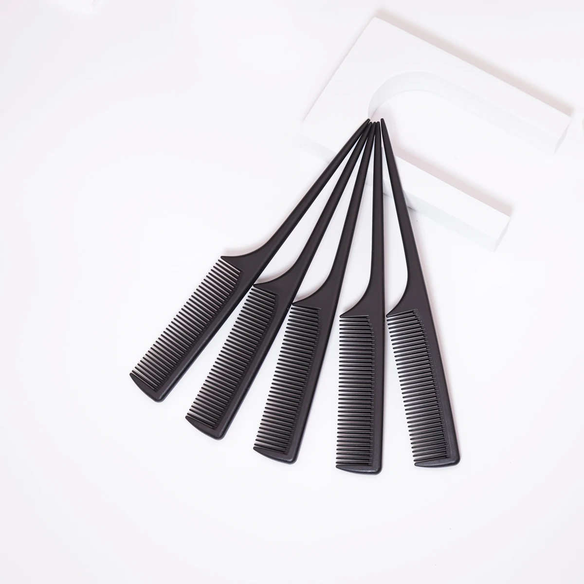 

Professional hairdressing pointed tail comb, smooth anti tangling, durable ABS plastic handle, special for real hair wigs