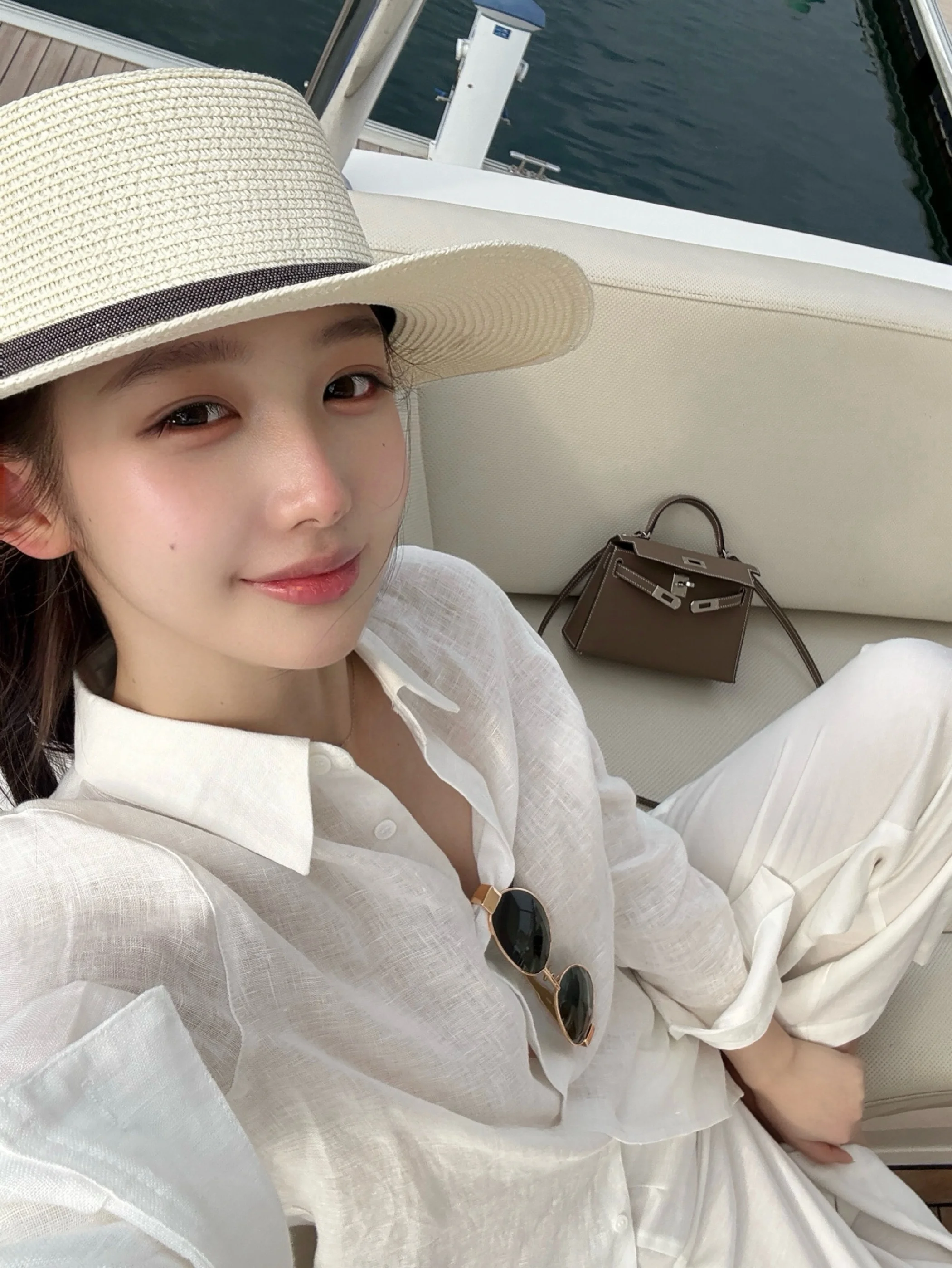 

UDRESSY Linen Shirt Spring Summer Loose Fit Long Sleeve Collar Women's Comfortable Breathable Pure Color Button Closure