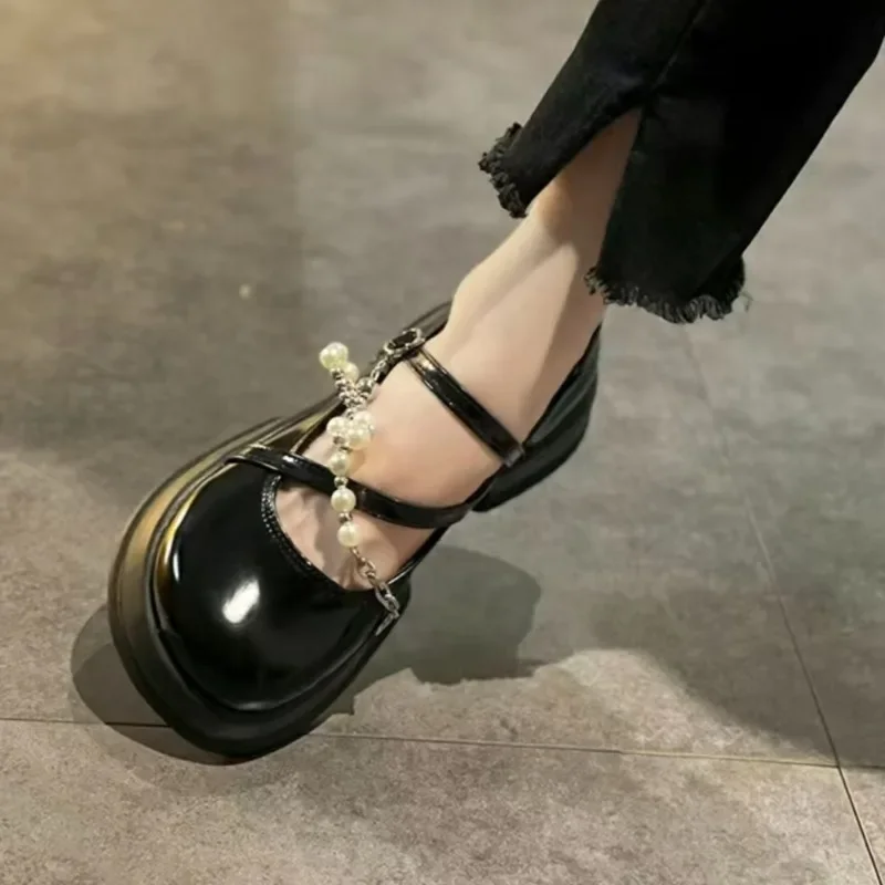 

2026 Women's Luxury Pearl-Embellished Mary Jane Shoes Spring/Fall Fashionable Comfortable Elegant Flat Black Walking Shoes