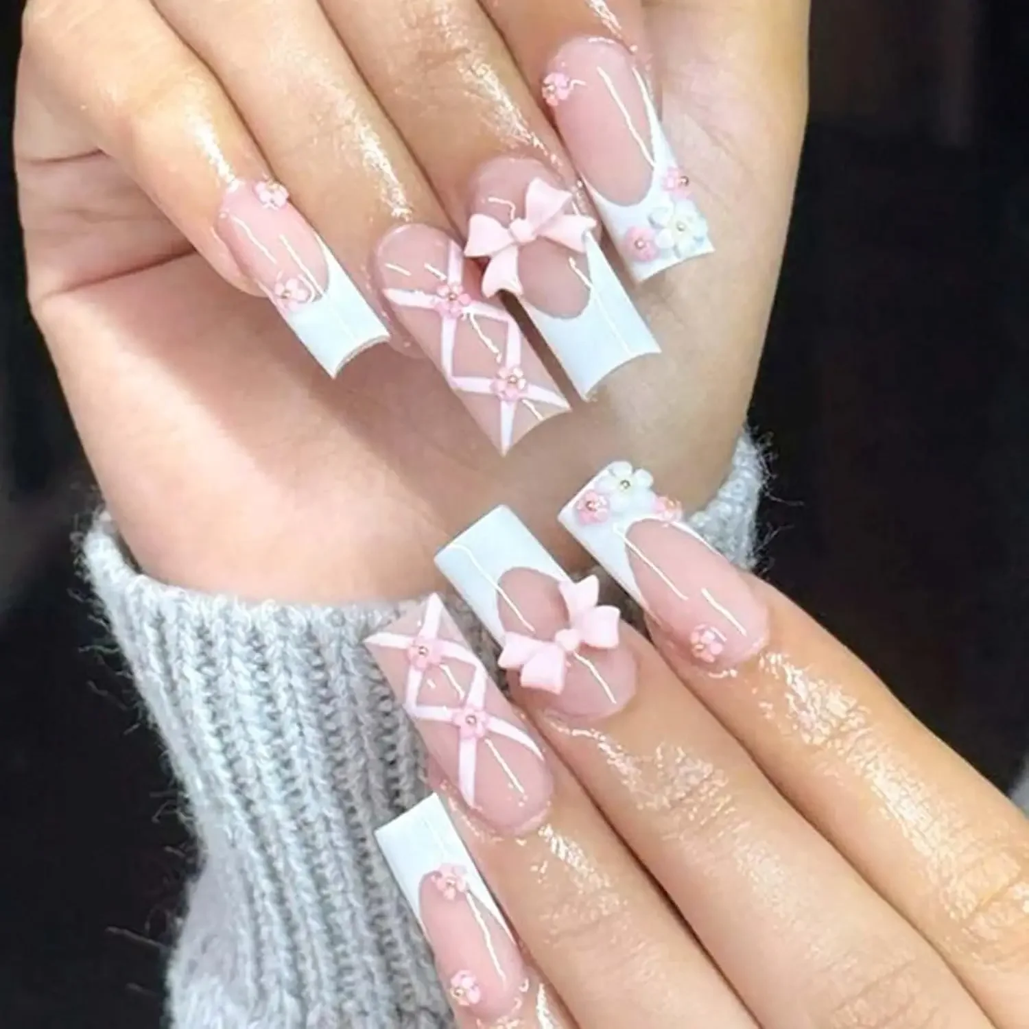 

10PCS Pink And White Bow Medium Square Fake Nails-Full Cover Fake Nail Set -1pc Nail File & 1Nail Glue Sticker Kit Nails