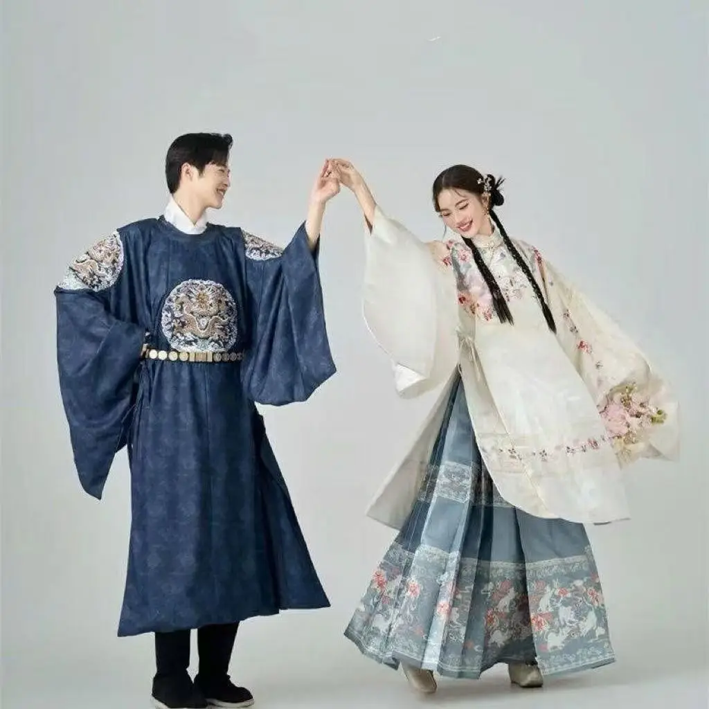 

Chinese Wedding Groom Uniform Men's Traditional Dragon Embroidery Round Neck Robe Vintage Heavy Industry Ceremony Clothing Male