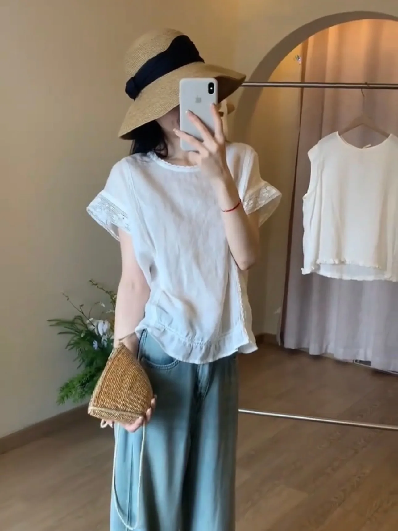 

Sweet Style Lace Trim Short Sleeve Loose Fit Thin Cotton Linen Blend Summer Shirt for Young Women Anti-Aging Doll Top