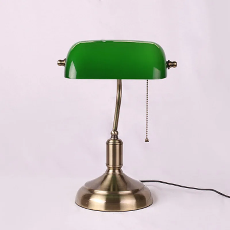 

European-style Republic of China old Shanghai glass night light high-end atmosphere light study villa office retro decorative