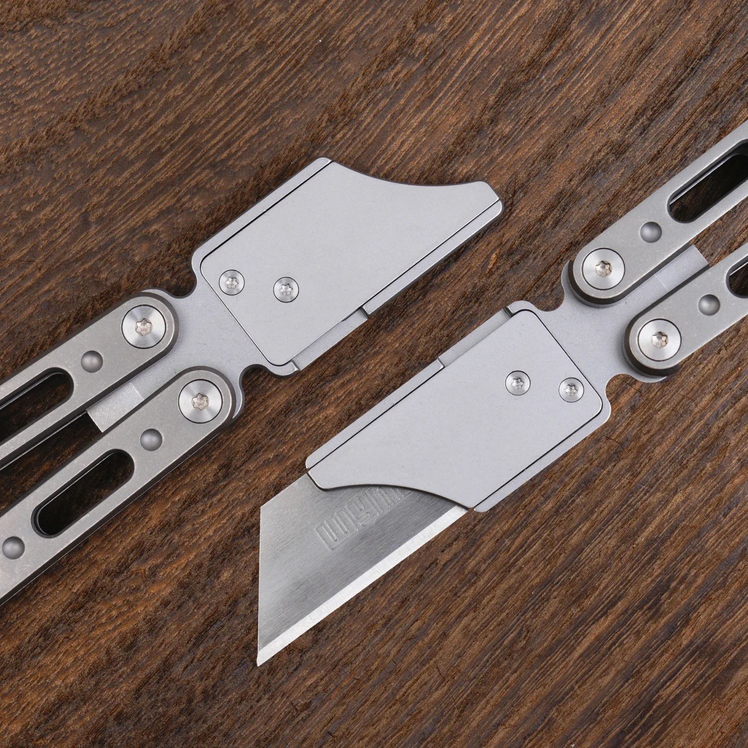 TGZUO Titanium Alloy Foldable Handle Portable Outdoor Multifunctional Cutting Tool Utility EDC Handsome Cool Flip Tool Toy - Image 4