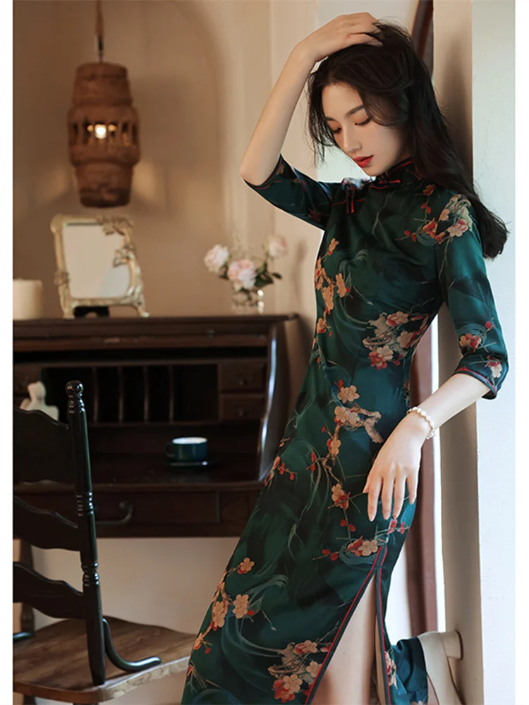 Women's Vintage Style Summer Long Dress Traditional Chinese Cheongsam Beautiful Floral Prints Half Sleeve Retro Elegant Qipao