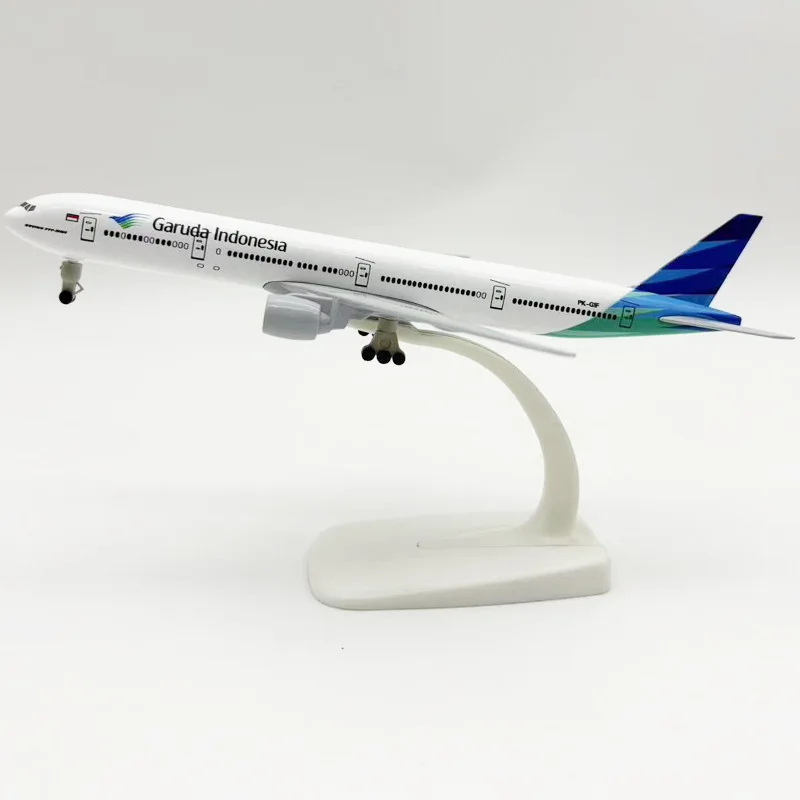 

20 см индонезийский литой металлический сплав Boeing 777 модель самолета игрушка с шасси - коллекционное издание