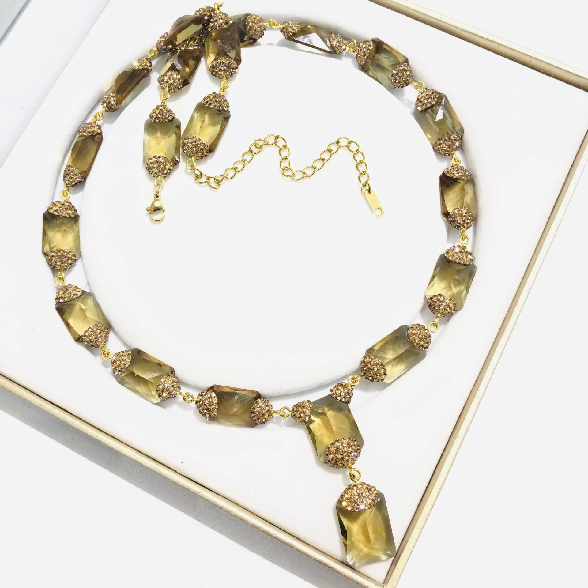 

Fashion women's necklace light-sensitive color-changing sultan stone necklace design rectangular necklace personalized exaggerat