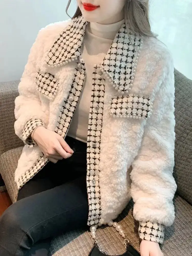 

2024 New Autumn and Winter Fake Leather Fur Integrated Short Loose Women's Lamb Grass Flocking Coat Women T954