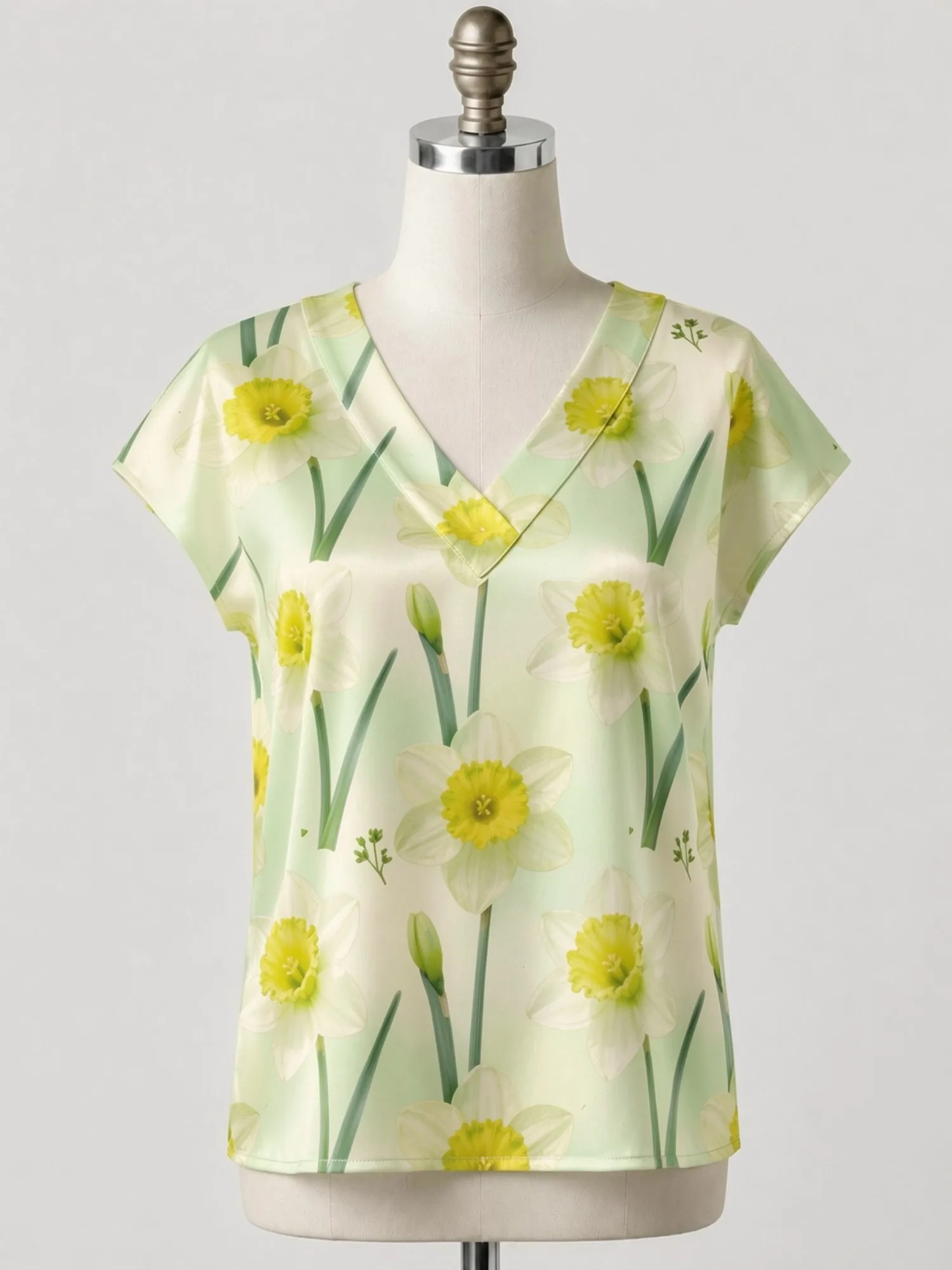 Floral Satin V Neck Top for Women Cap Sleeve Comfort Draped Fit Silky Modern Casual Daily Wear Lightweight Breathable Comfy Airy