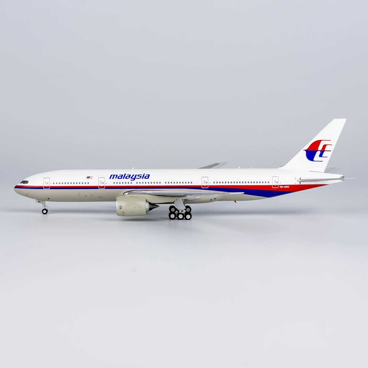 72057 Alloy Collectible Plane Gift NG Model 1:400 Malaysia Airlines Boeing B777-200ER Diecast Aircraft Jet Model 9M-MRO