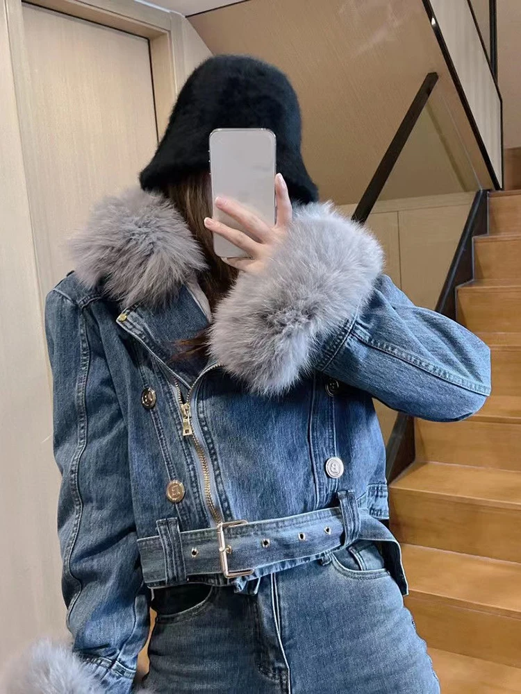 2024 Winter Removable Faux Fur Collar Belt Blue Warm Denim Jacket Female Vintage Casual Fur Liner Metal Buttons Women Outwear