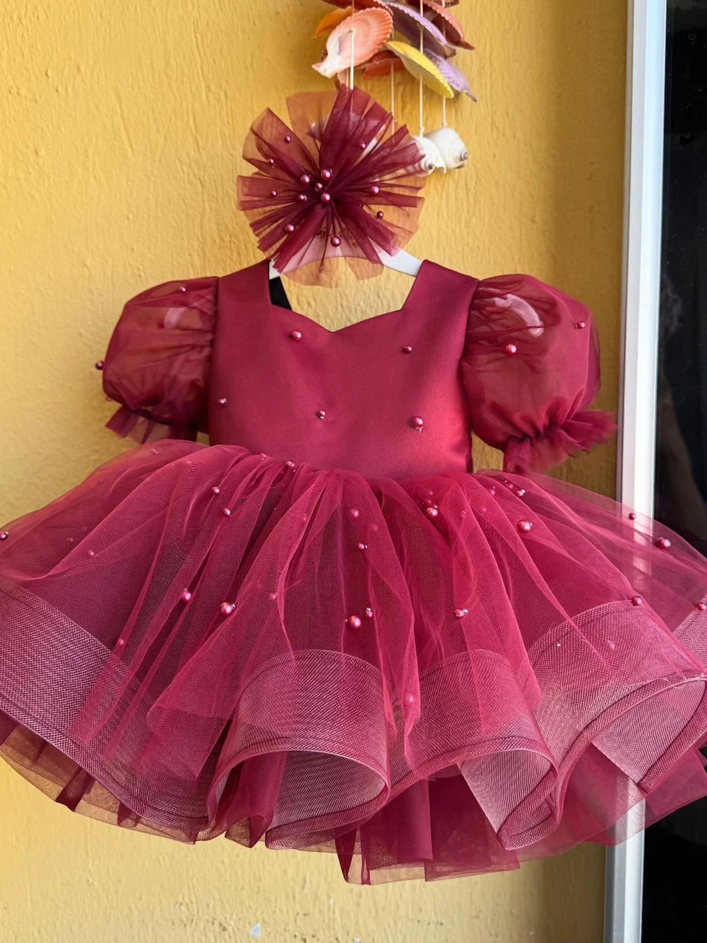 burgundy-flower-girl-dress-pearl-puff-sleeve-tulle-wedding-gown-first-christmas-party-luxury-evening-gown-for-girlsفساتين