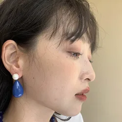 Vintage premium blue teardrop-shaped earrings for women