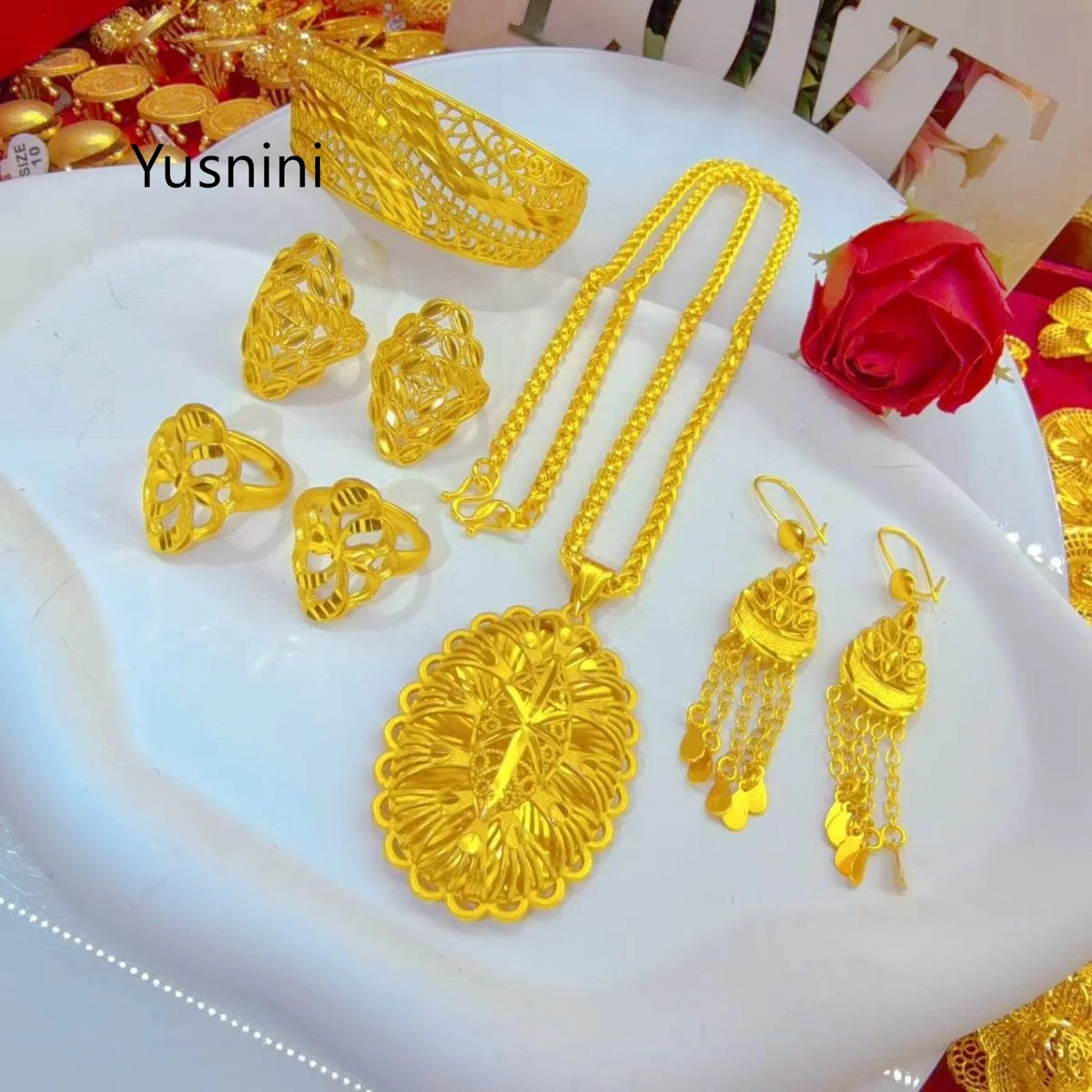New Dubai Fashion High end 24K Gold Plated Necklace Earrings Rings Bracelets Exquisite Engagement Party Jewelry Set for Lovers